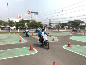 ภาพบรรยากาศการอบรมขับขี่ปลอดภัยขั้นพื้นฐาน (Safety Riding Course) บริษัท Sendit thailand ในวันที่ 15 มีนาคม 2564 ที่ผ่านมา 